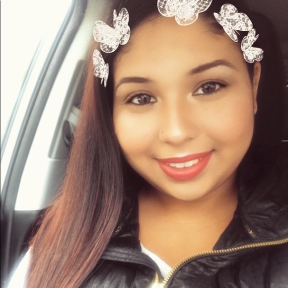 Meet your Posher, Ashley - Picture 2 of 2